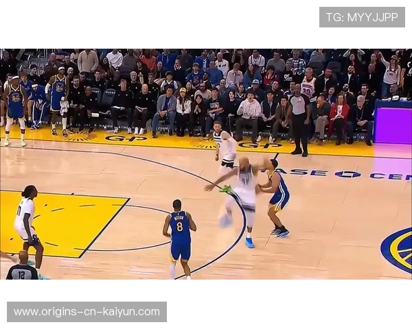 勇士造犯规并罚中，两分优势终成定局