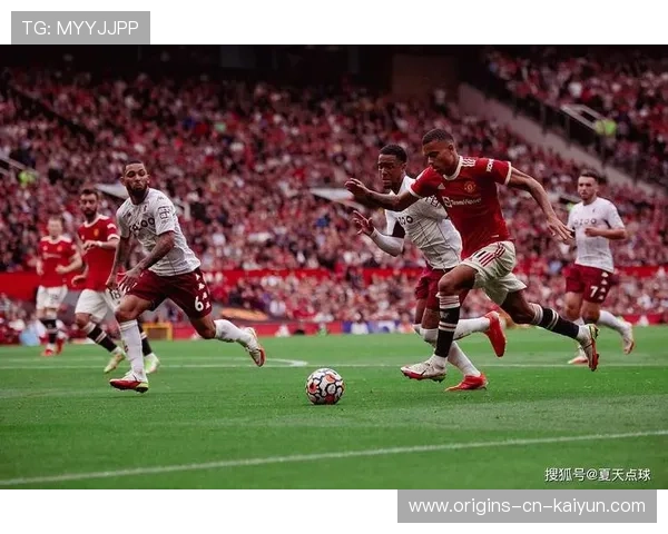 欧冠边路内切弧线球直挂死角，观众尖叫！