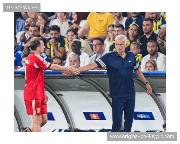 纽卡斯尔边路突破，连续威胁对手禁区的攻势艺术